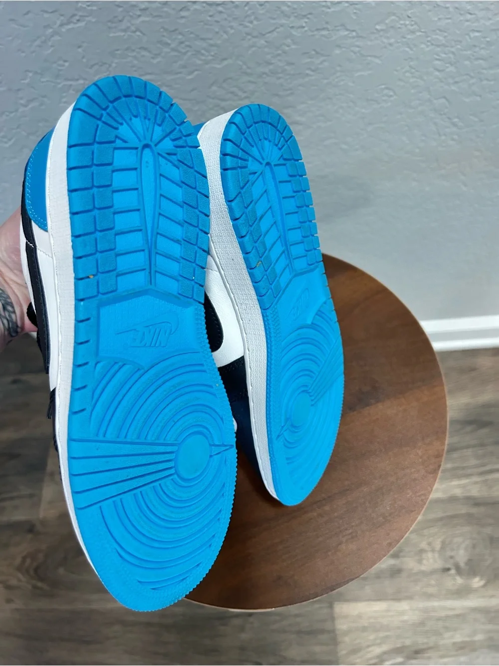 Jordan Low Top Sneakers White Black Blue
